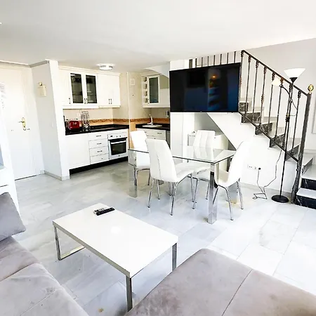 Skol 508 West Facing Duplex With Amazing Sea Views Appartement
